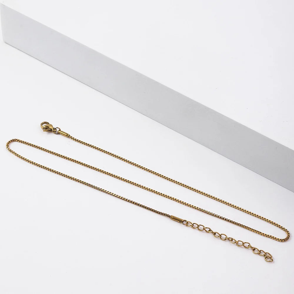 Blomia Gold Box Chain Necklace – Timeless Minimal Elegance
